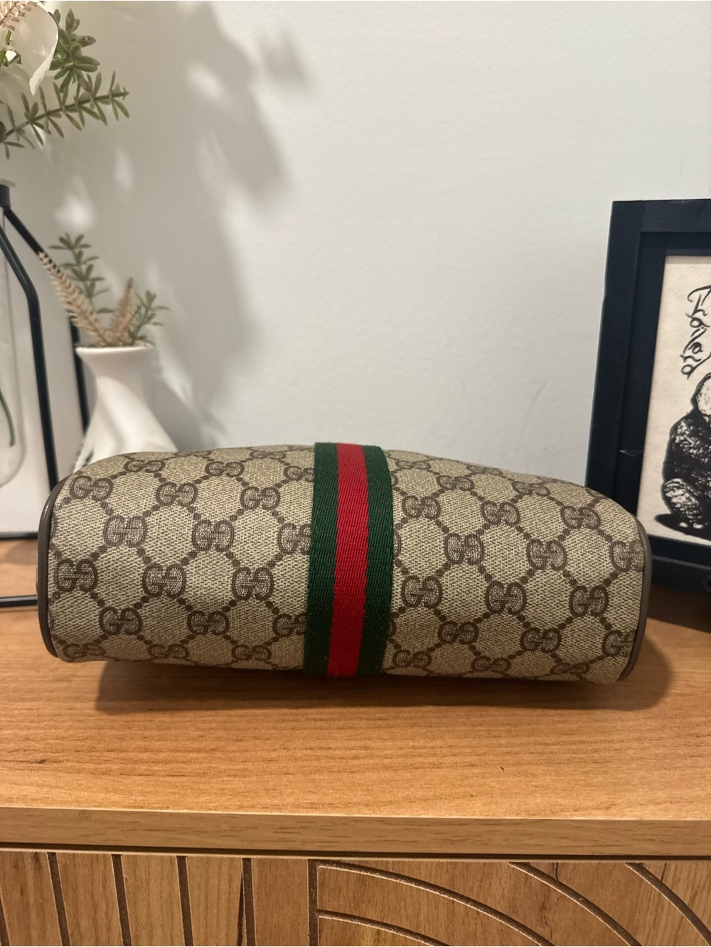 Vintage Gucci Beige GG Supreme Canvas Clutch Bag with Green and Red Stripe - Picture 7 of 16